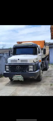 Mercedez 1932 na caçamba