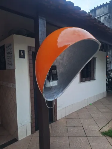 Orelhão com cúpula