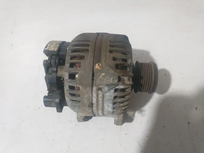 Alternador Audi A3 1.8 2002 com detalhe