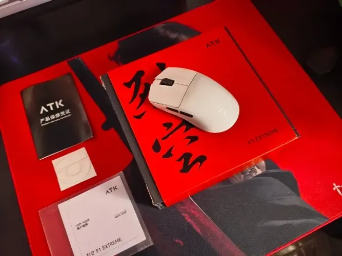 Mouse ATK F1 Extreme + Feet Tiger Ice Dots