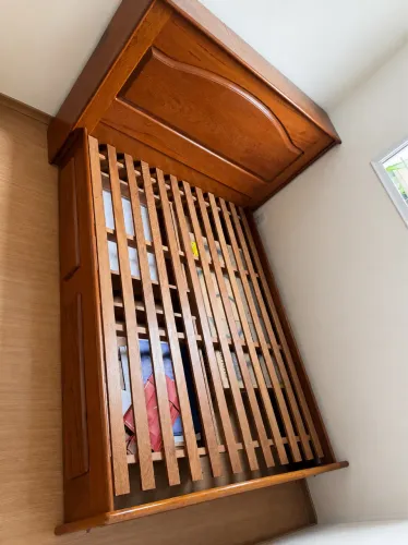 Cama de madeira angelim