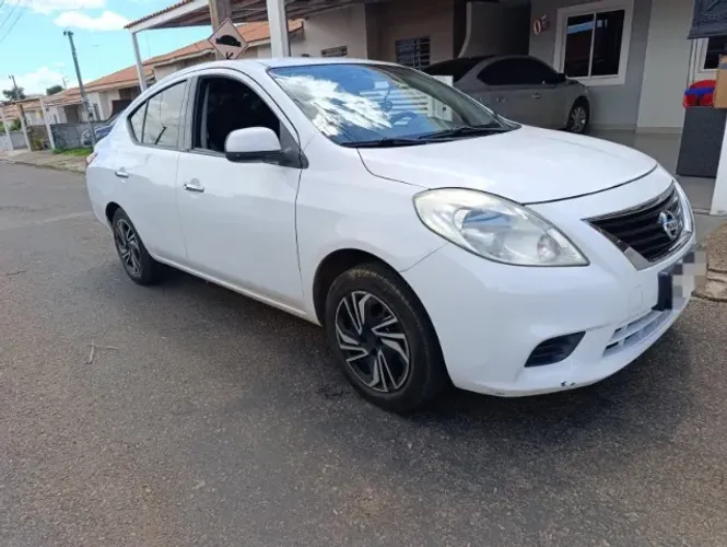 Nissan Versa SV 1.6 16V Flex Fuel 4P Mec. 2014