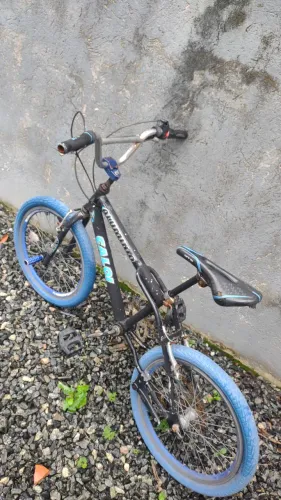 Bicicleta modelo cross