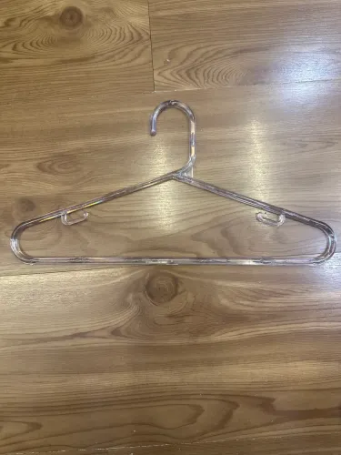 150 cabides de acrílico semi novos 