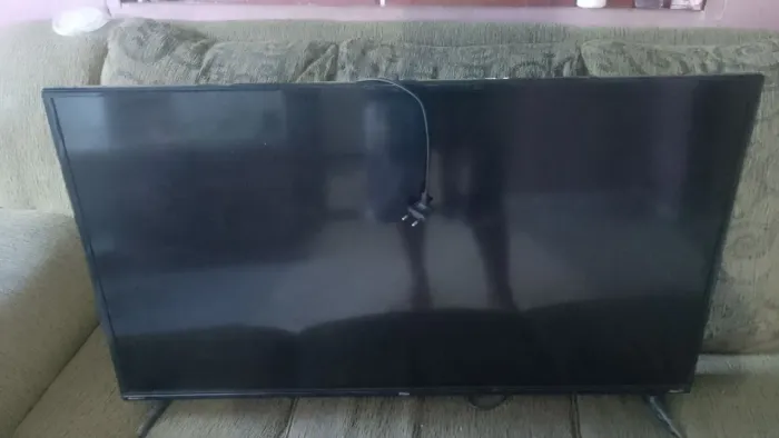 Vendo tv com defeito