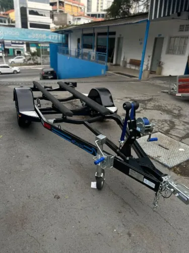 Ideal para transporte de jet ski com segurança.