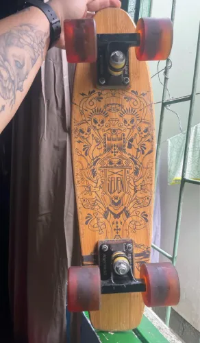 Skate mini cruiser seven bambu 22 polegadas