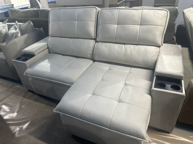 Sofá retrátil e reclinável 2,10 com porta copos / NOVO 
