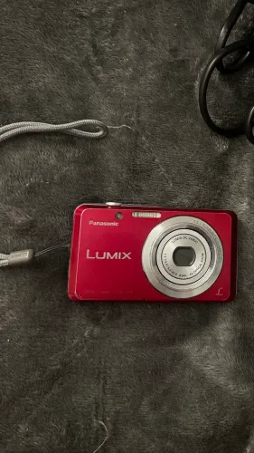 camera pansonic lumix dmc- fh4