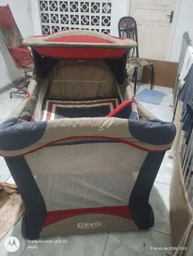 Berço chiqueirinho com Trocador