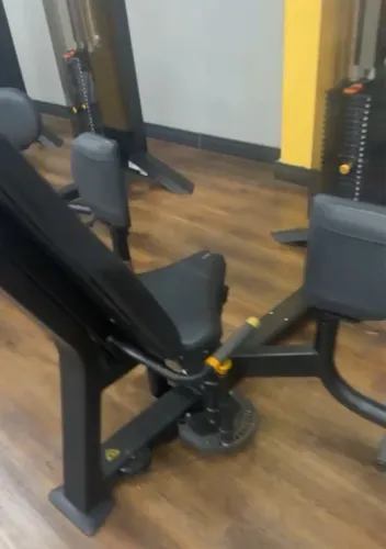 Cadeira Adutora MOVEMENT Linha Especial EDGE