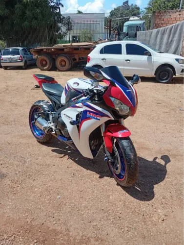 CBR 1000