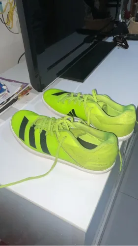 Sapatilha de atletismo para arremesso de peso e lançamento de disco