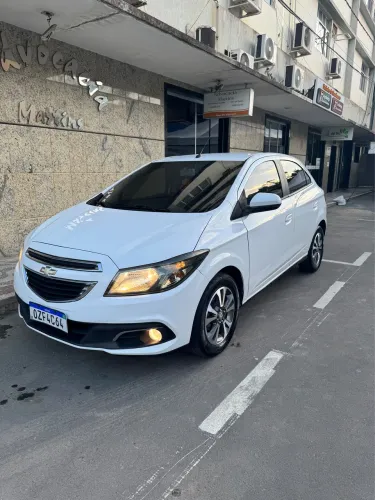 Chevrolet Onix Hatch LT 1.4 8V Flex Power Aut. 4P 2015