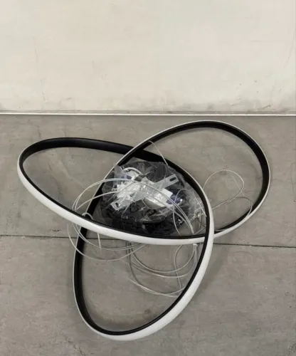 Pendente preto com led cor branco quente