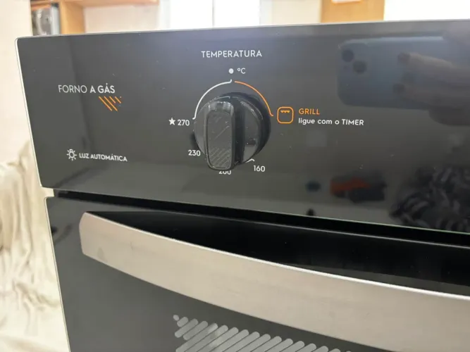 Forno de Embutir Continental a Gás 73 litros com Grill e Timer - Continental (OC8GP) 220V