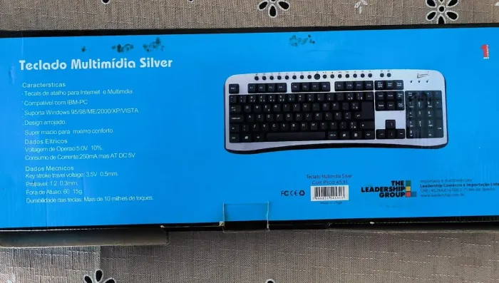 2 Teclados e mause