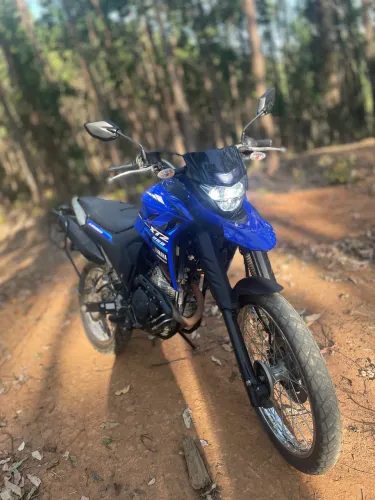 Vendo ou troco Lander 250
