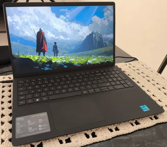 Notebook Dell Inspiron i3 12ª geração + mouse Redragon e capa Dell