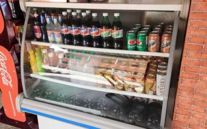 Geladeira expositora de bebidas - usada em ótimo estado
