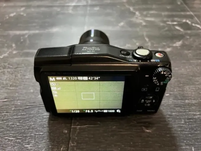 Canon Powershot SX700HS - perfeito estado