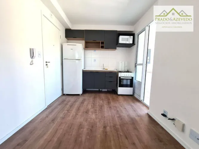 Apartamento com 2 dormitórios para alugar, 31 m² por R$ 2.776,57/mês - Vila Sônia - São Pa