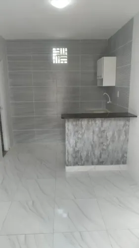 ? Kitnet Reformada com Água, Luz e Internet Inclusos - Ótima Localização