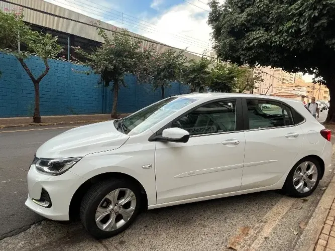 Chevrolet Onix Hatch Premier 1.0 12V TB Flex Aut. 4P 2020