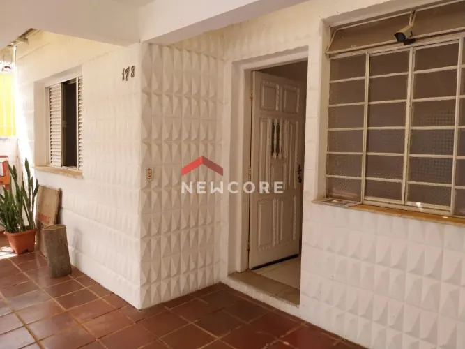 Casa em Rua Barão de Ibitinga - Vila Industrial - Campinas/SP