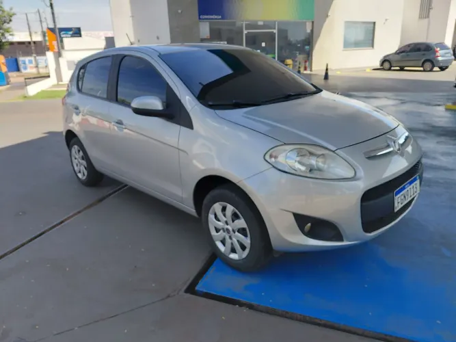 Fiat Palio Attractive 1.0 EVO Fire Flex 8V 5P 2013