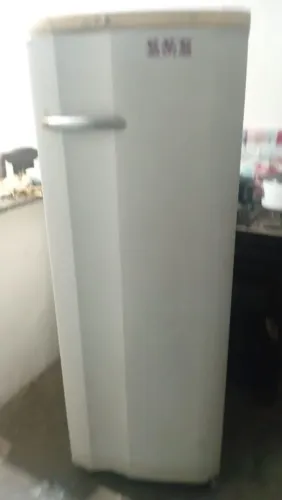 Vendo geladeira 