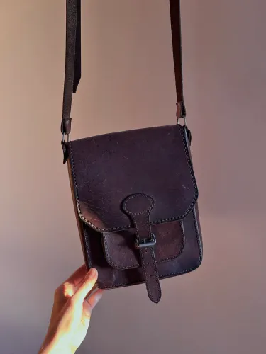 Bolsa em couro legítimo