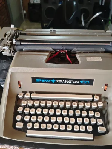 Máquina de escrever