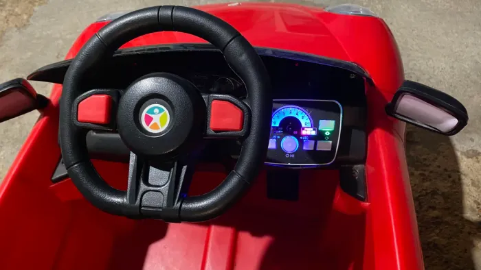 Carrinho elétrico para bebês de 2 a 6 anos