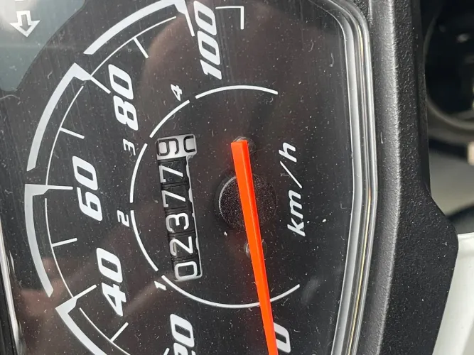 Vendo Honda pop , seminova com apenas 2.377 km rodados , peças originais de fábricas