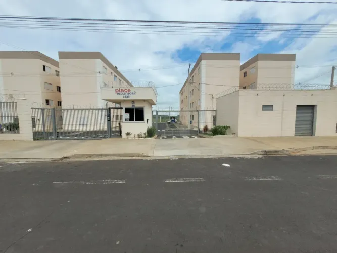 Apartamento para locação no bairro Residencial Pequis