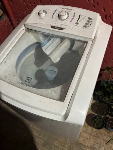 Vendo máquina de lavar 13kl funcionando perfeitamente