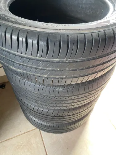 Pneus aro 16 195/55 R16 à venda