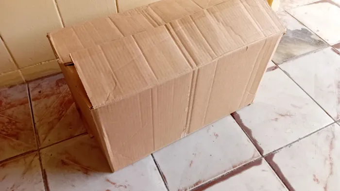 4 caixas de papelão (doação)
