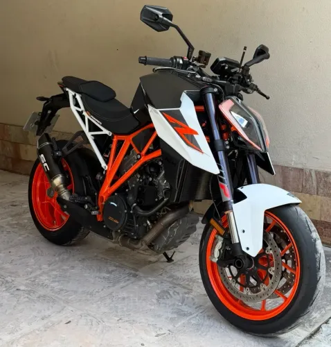 Ktm super DUKE 1290 8.500 km 