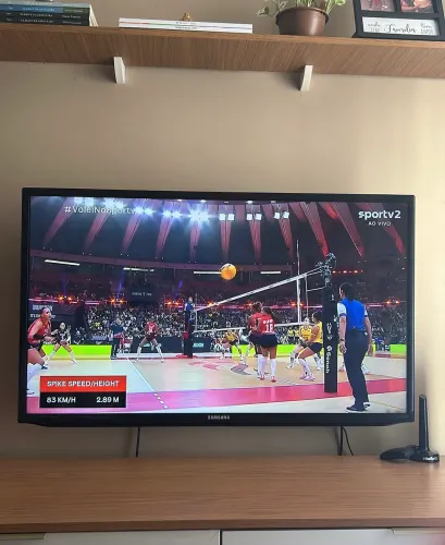 Tv samsung 43?+aparelho roku, perfeito estado.