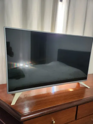 Vende TV 43" LG. 700,00