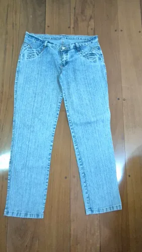 Calça jeans feminina bordados dourados