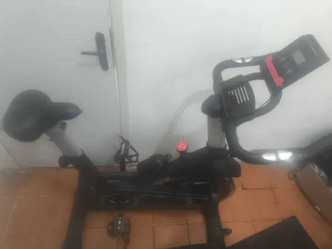 Bicicleta Ergométrica Spinning MBX 20kg Roda Inércia Preto/Verde
