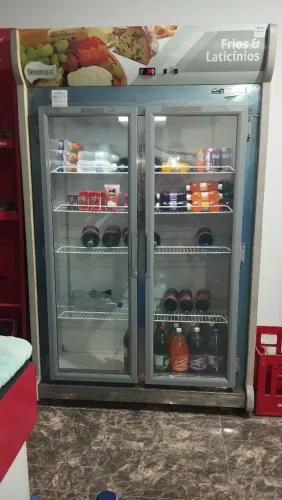 Vende-se Freezer