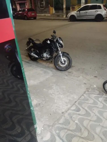 Cb 300r cabeçote novo vela fina, bateria nova, bomba de conova, capa do banco nova
