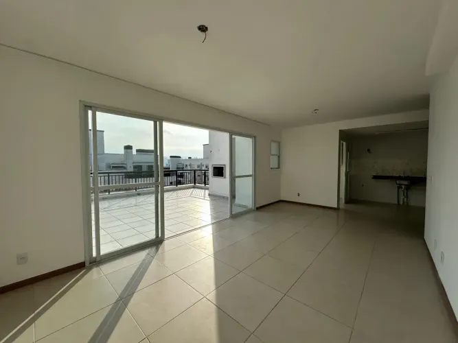 Cobertura para Aluguel no Abraão com 3 Suítes e Vista para o Mar