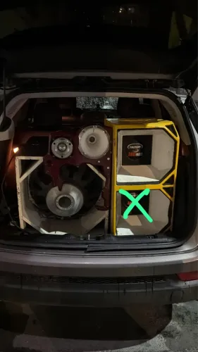 Vendo som automotivo 18