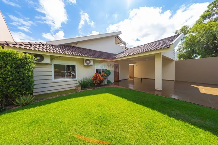 VENDO CASA NO JARDIM GISELA MOBILIADA