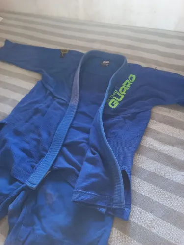 150,00 Pra vende logo Kimono fele.usado